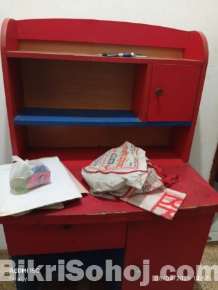 Reading Table